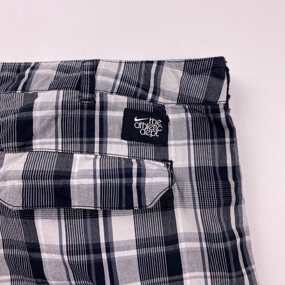 Nike Athletic Department Cargo Shorts Mens 36 Check Plaid Cotton 11" Black Gray - Picture 5 of 14